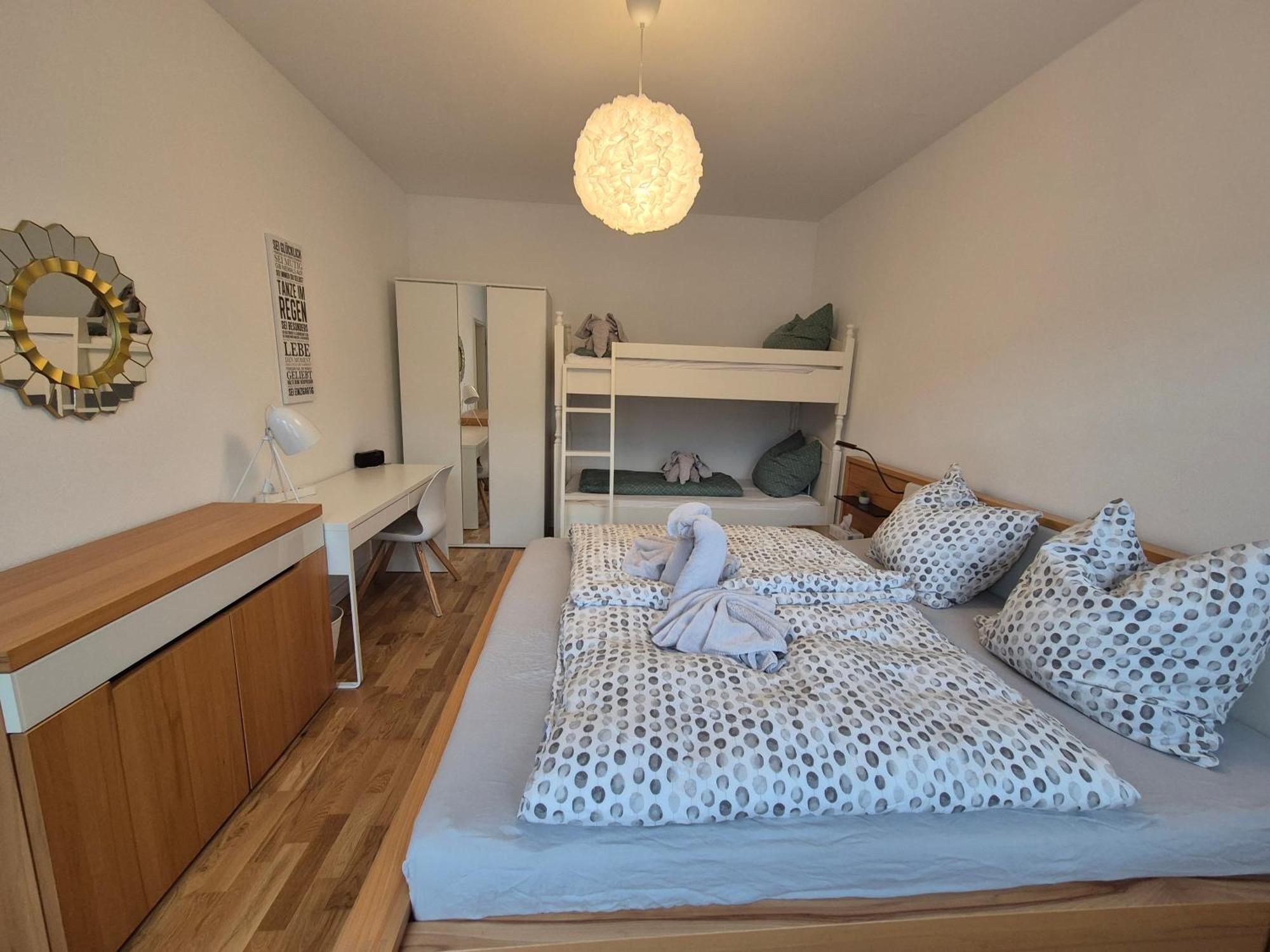 *****Saxonia De Luxe***** Neue & Hochwertige 50Qm² 2-Zimmer-Ferienwohnung In Chemnitz Mit Parkplatz & Wie Zuhause Wohlfuehlatmosphaere - My Feel@Home Apartment In Chemnitz Luaran gambar