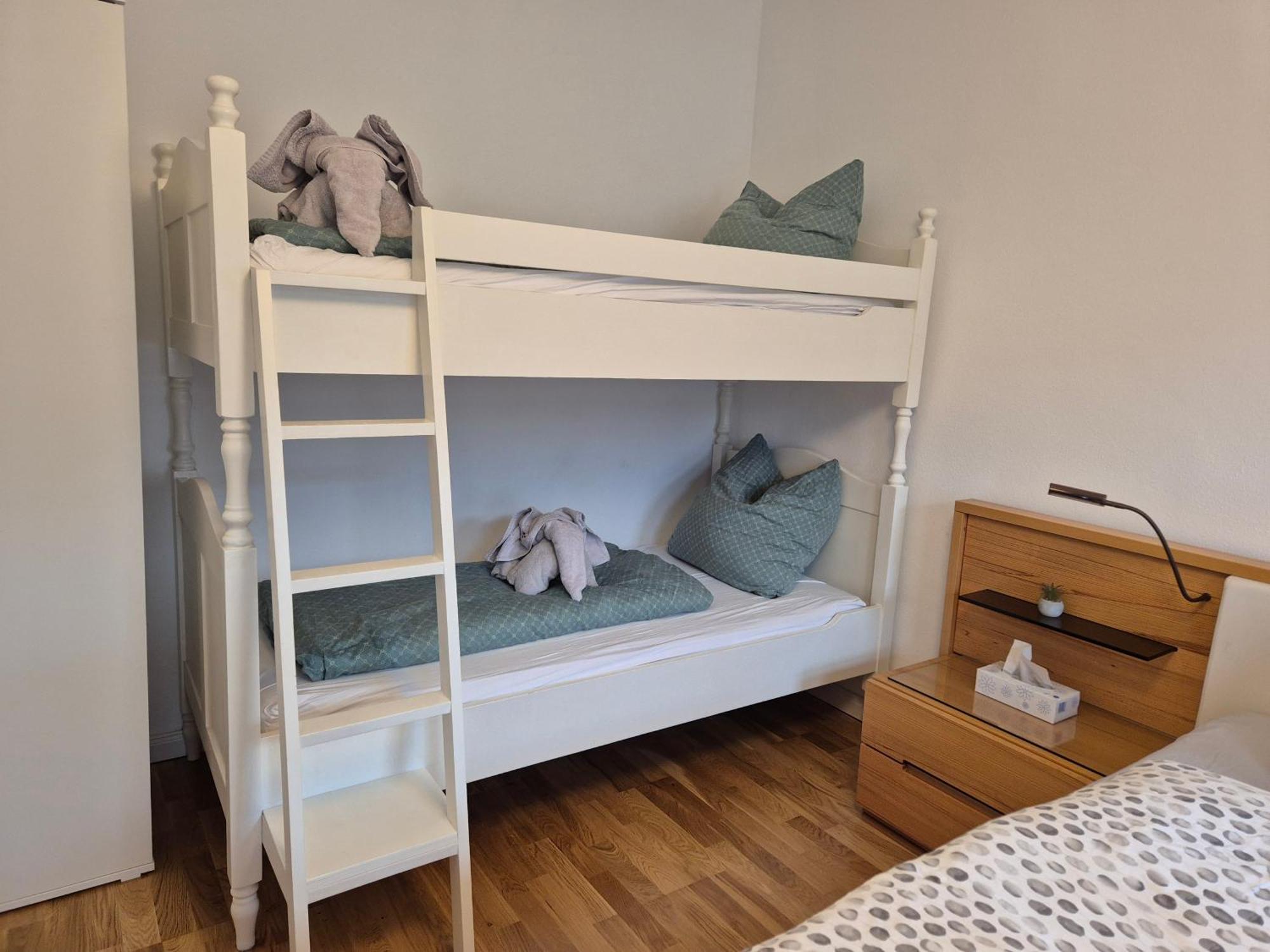 *****Saxonia De Luxe***** Neue & Hochwertige 50Qm² 2-Zimmer-Ferienwohnung In Chemnitz Mit Parkplatz & Wie Zuhause Wohlfuehlatmosphaere - My Feel@Home Apartment In Chemnitz Luaran gambar